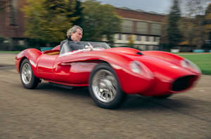 11 Ferrari Testa Rossa J Angus Mackenzie Driving