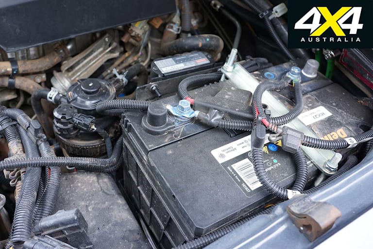 Archive Whichcar 2019 01 23 Misc 2015 Toyota Hilux 3 0 TD Battery