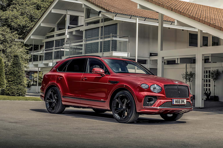 Wheels Reviews 2021 Bentley Bentayga Hybrid Front