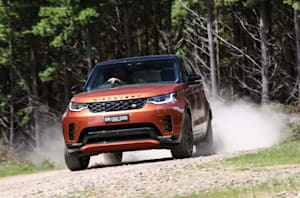 4 X 4 Australia Reviews 2022 Land Rover Discovery P 360 2021 Land Rover Discovery S R Dynamic P 360 50