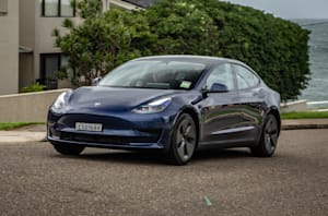 Wheels Reviews 2022 Tesla Model 3 Deep Blue Metallic Australia Dynamic Front 3 S Rawlings
